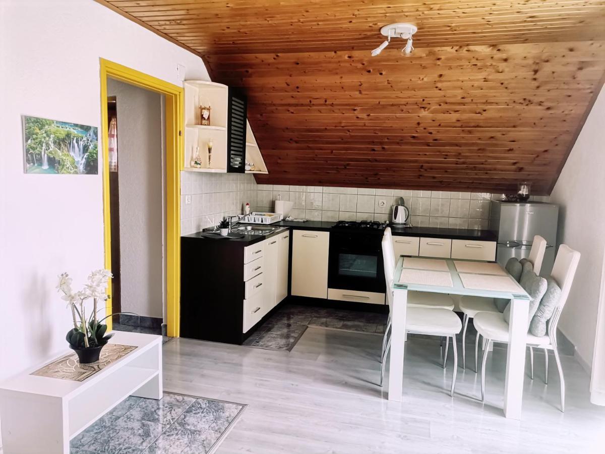 Apartment Dolores Смолянац Экстерьер фото